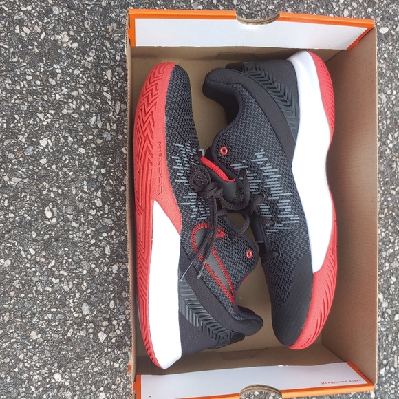 kyrie flytrap 2 bred